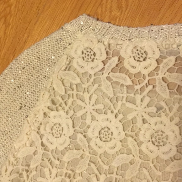 Sequin & crochet white sweater - Picture 4 of 4